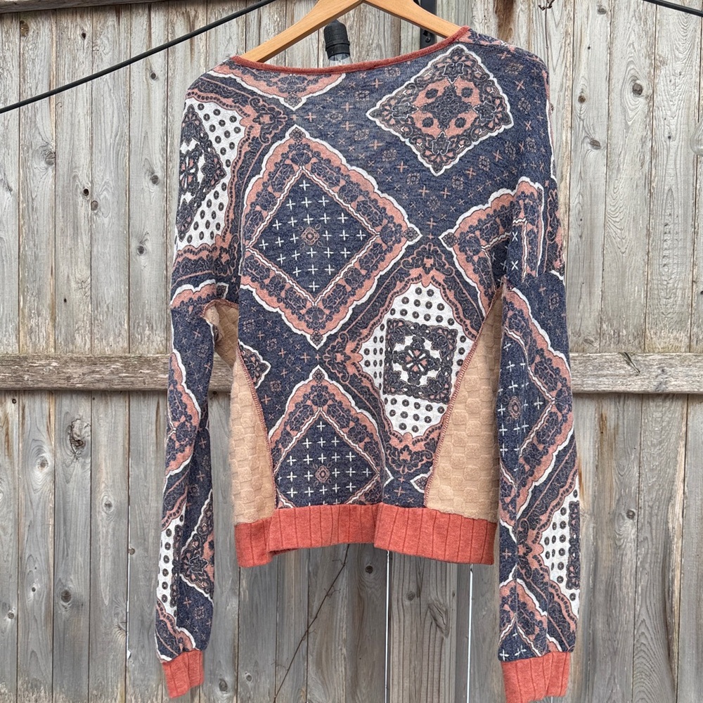 Sugarfox Multi Textured and Patterned V-Neck Pull… - image 4